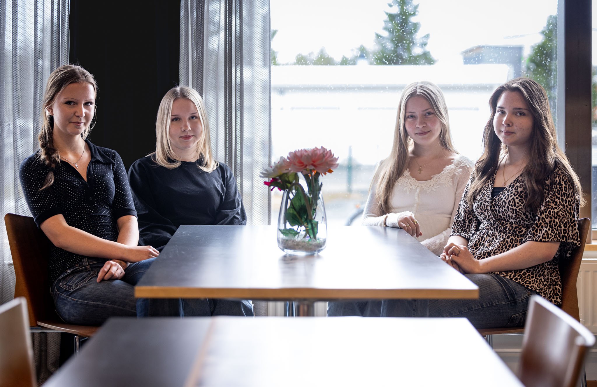 Kisassa palkitun Vaihtori -kiertotalousyrityksen kehittivät Anna Karisaari, Pinja Riikonen, Ilona Tölli ja Amanda Rytilä Syväkankaan koulusta. Kuva Jarno Vuorinen Kuvavuorinen.