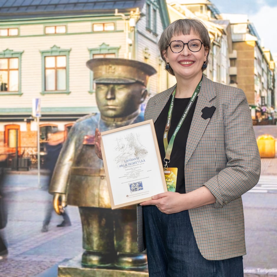 Vuoden 2026 Kiertotalousteko -palkinnon voittaja Vaatelaastari FatchPatc oy:n toimitusjohtaja Taija Sailio. Kuva Jussi Riikonen
