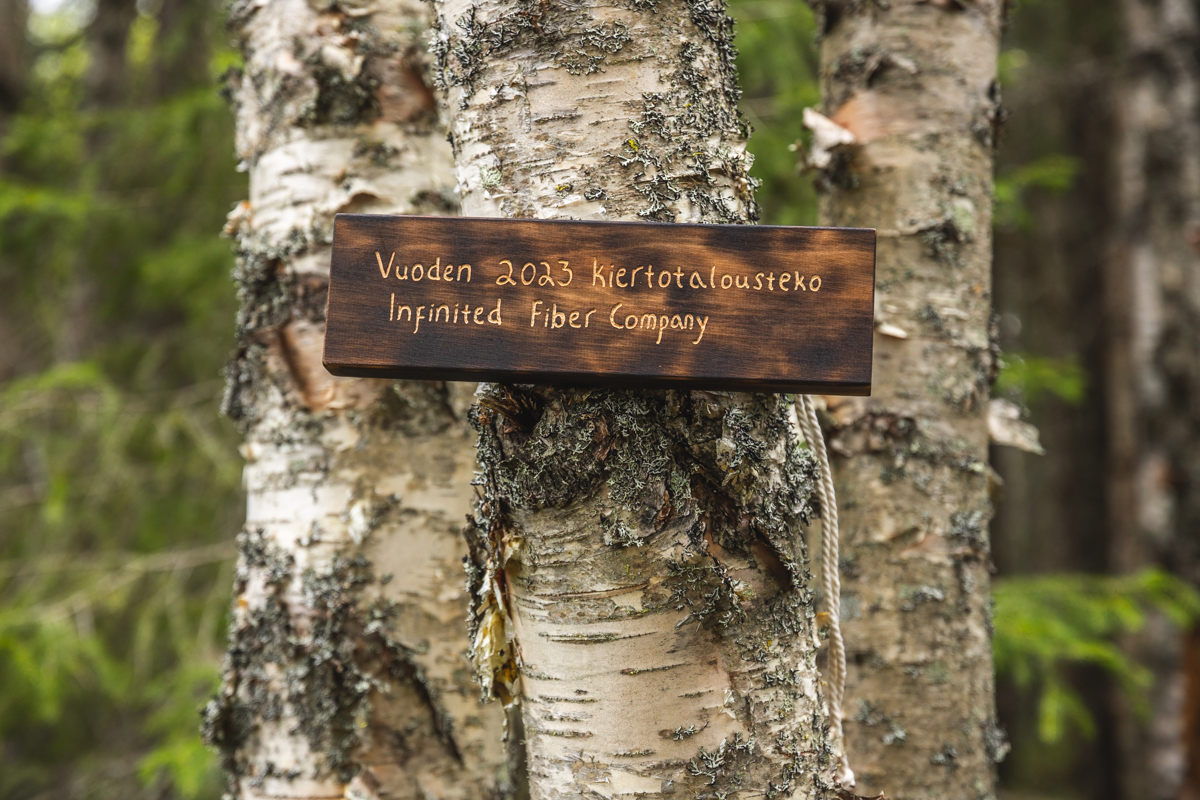 Vuoden Kiertotalousteko 2023 -palkinnon voittaja Infinited Fiber Company